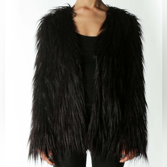 Ladakh X Urban Outfitters faux fur jacket - Picture 4 of 4